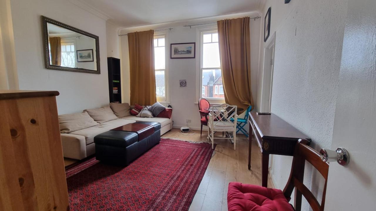 Extra Large One Bedroom Flat With Parking London Exterior foto